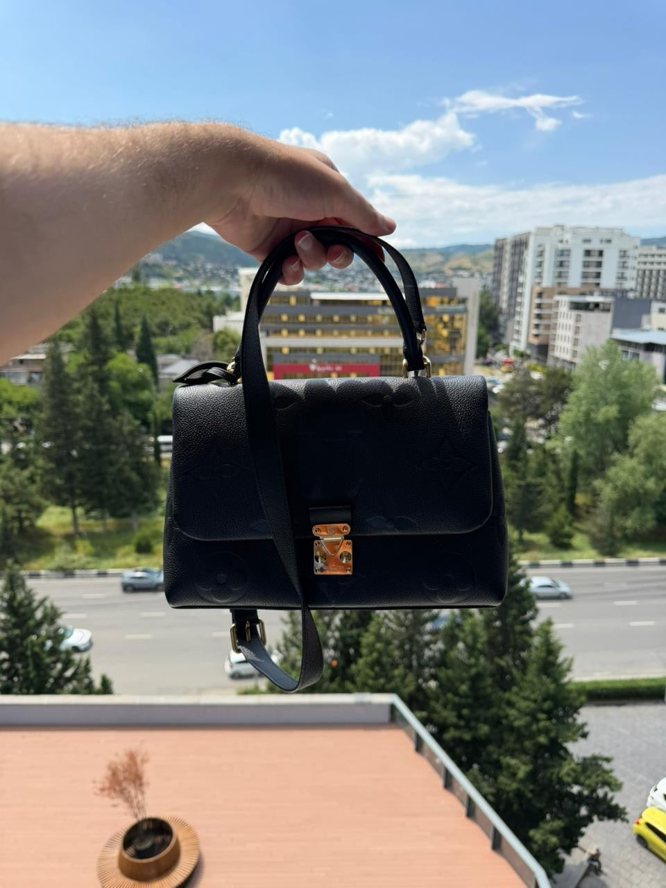Louis Vuitton M45976
Madeleine MM