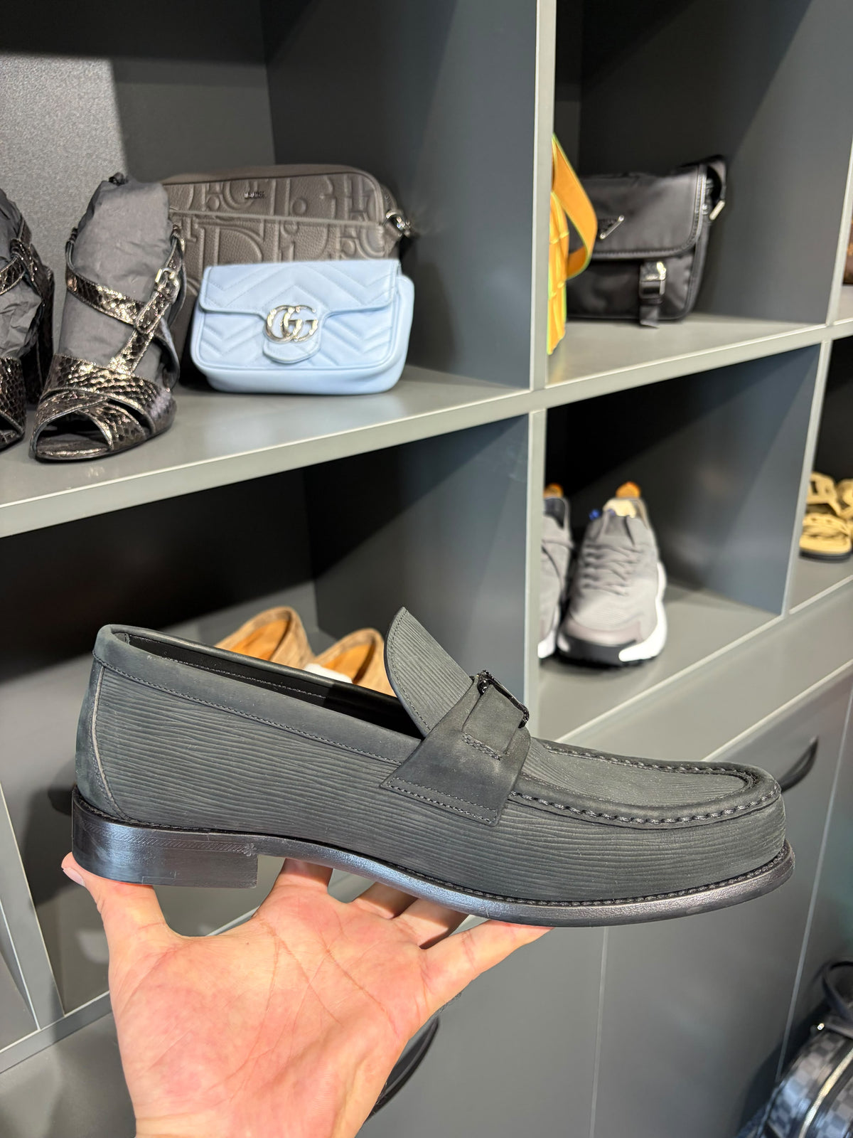 Louis Vuitton LV Logo Black Loafers. Size Eu 43