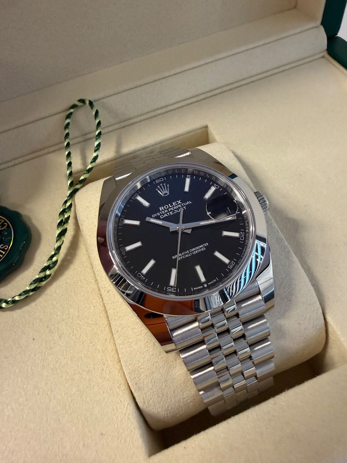 Rolex Datejust Men’s 41mm Steel Black Dial Automatic 2026 Used Like New Full Set 126300 Jubilee Bracelet
