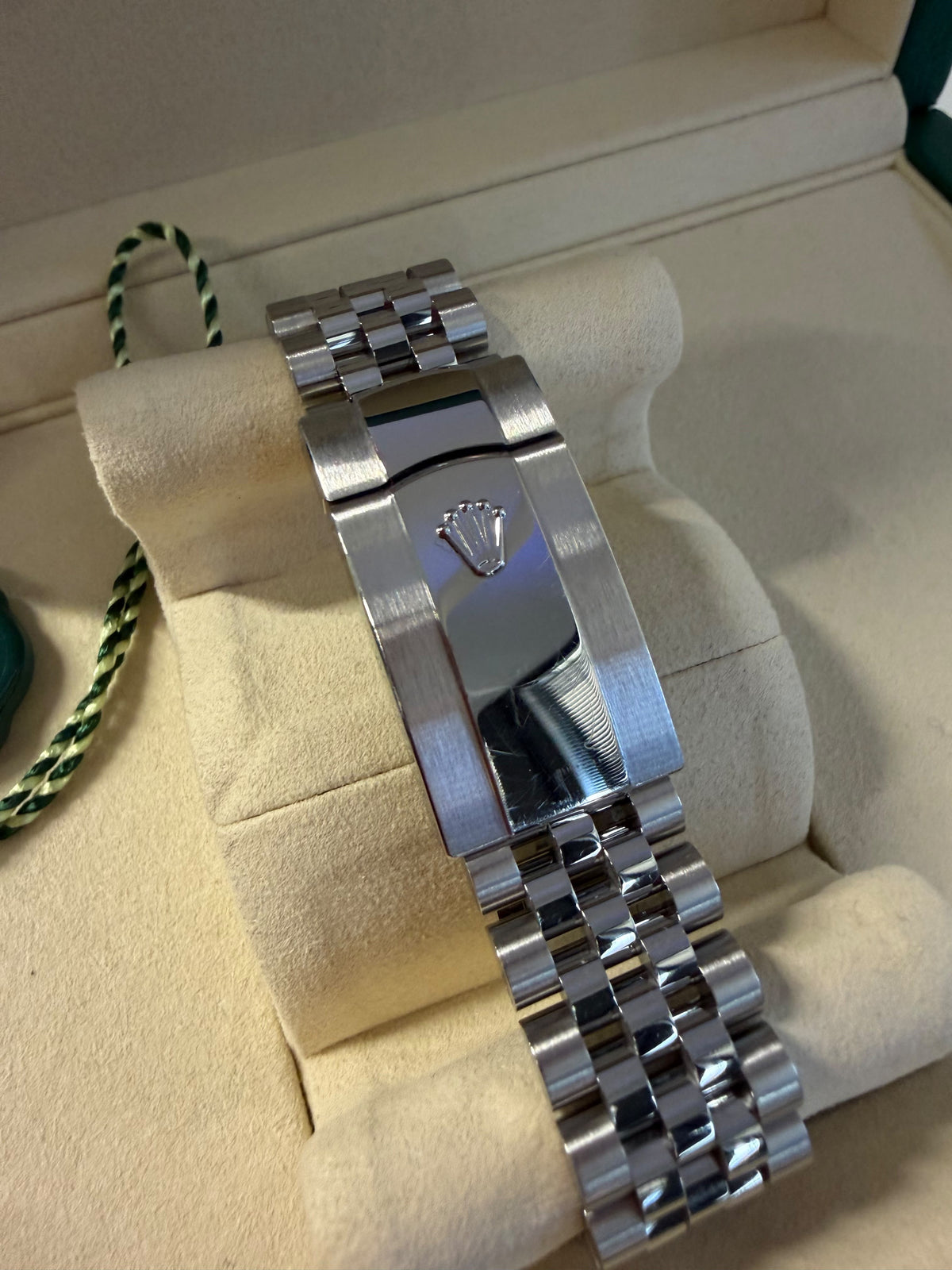 Rolex Datejust Men’s 41mm Steel Black Dial Automatic 2026 Used Like New Full Set 126300 Jubilee Bracelet