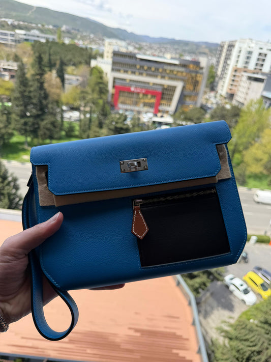 Hermes Depeche Colormatic Bleu Hydra/Black/Fauve Evercolor PHW. New, with box and documents.
