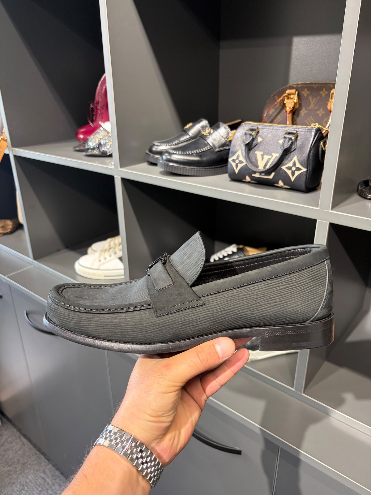 Louis Vuitton LV Logo Black Loafers. Size Eu 43