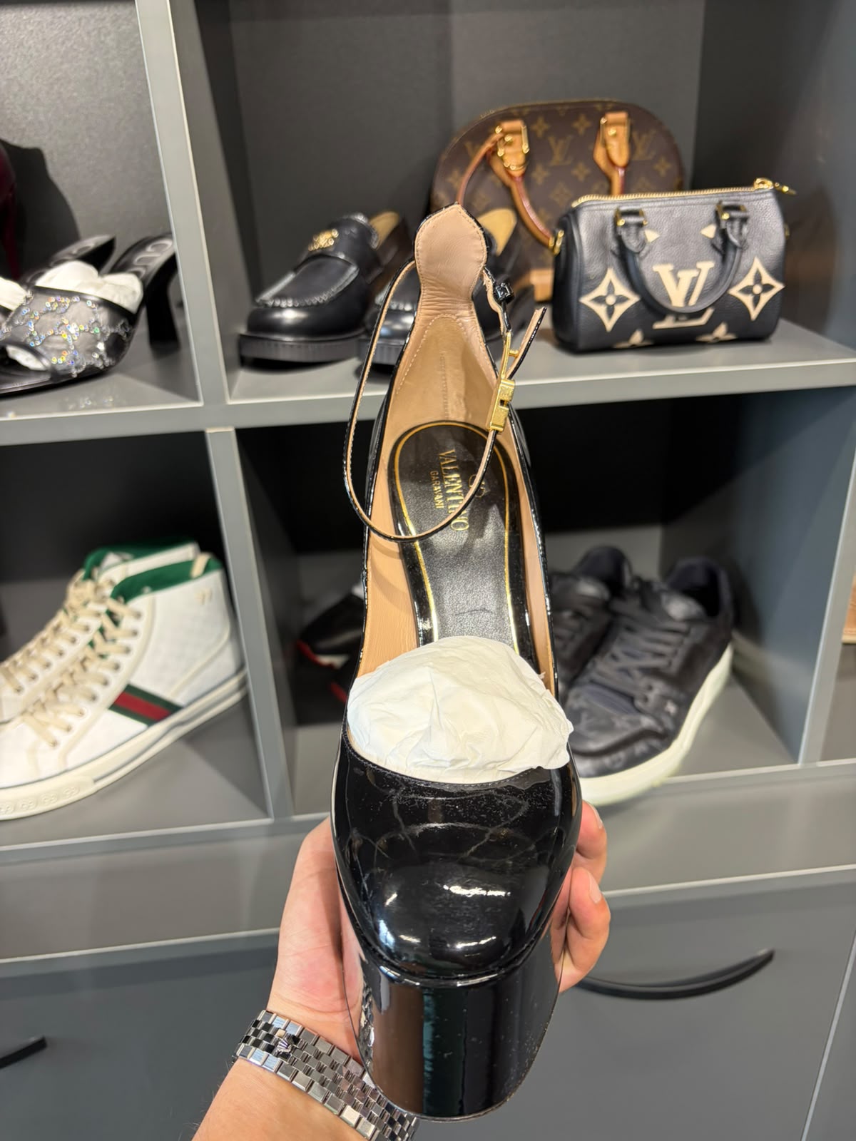Valentino Garavani Black Leather Platform Heels. Eu 39,5