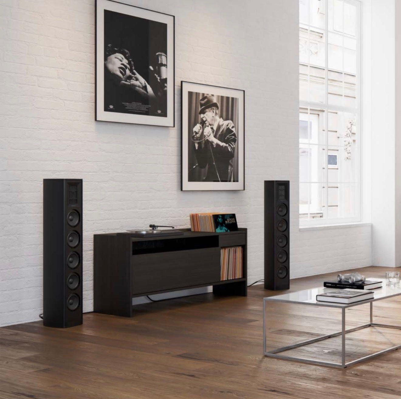 MCINTOSHxPIEGA SWITZERLAND
Coax 611 Floor Standing Speakers x MSA5500 2-Channel Streaming Integrated Amplifier
