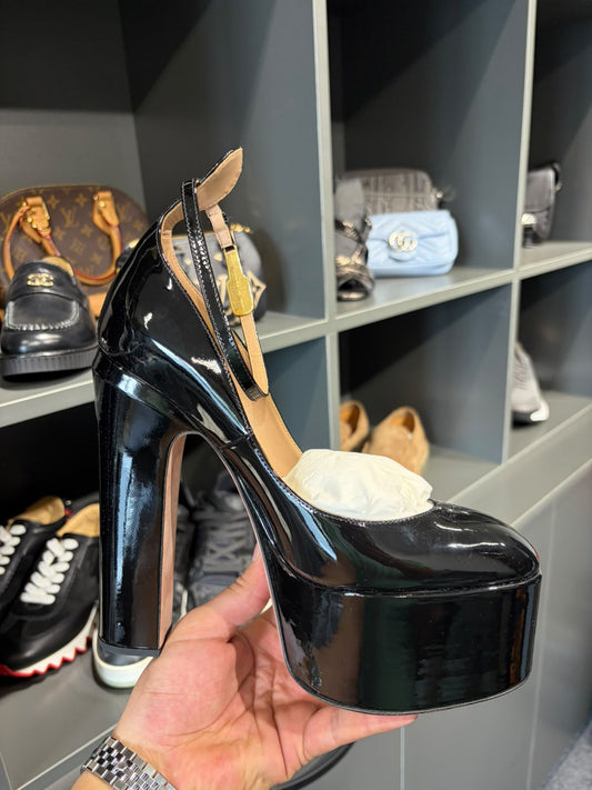 Valentino Garavani Black Leather Platform Heels. Eu 39,5