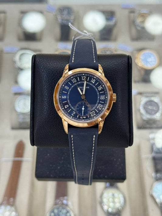 Patek Philippe 5224R-001
24-HOUR DISPLAY. TRAVEL TIME
CASE/SIZE: ROSE GOLD New 2025 Full Set