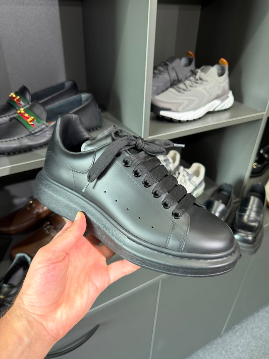 Alexander McQueen Oversized Black Leather Sneakers. Size Eu 43