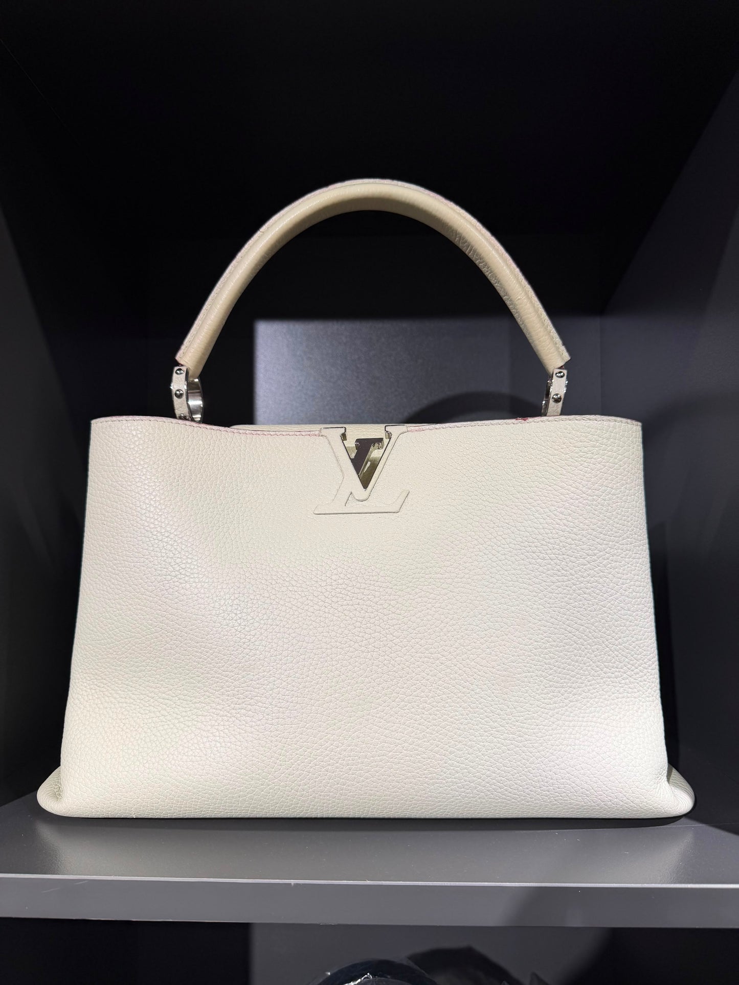 Louis Vuitton Capucines MM – White