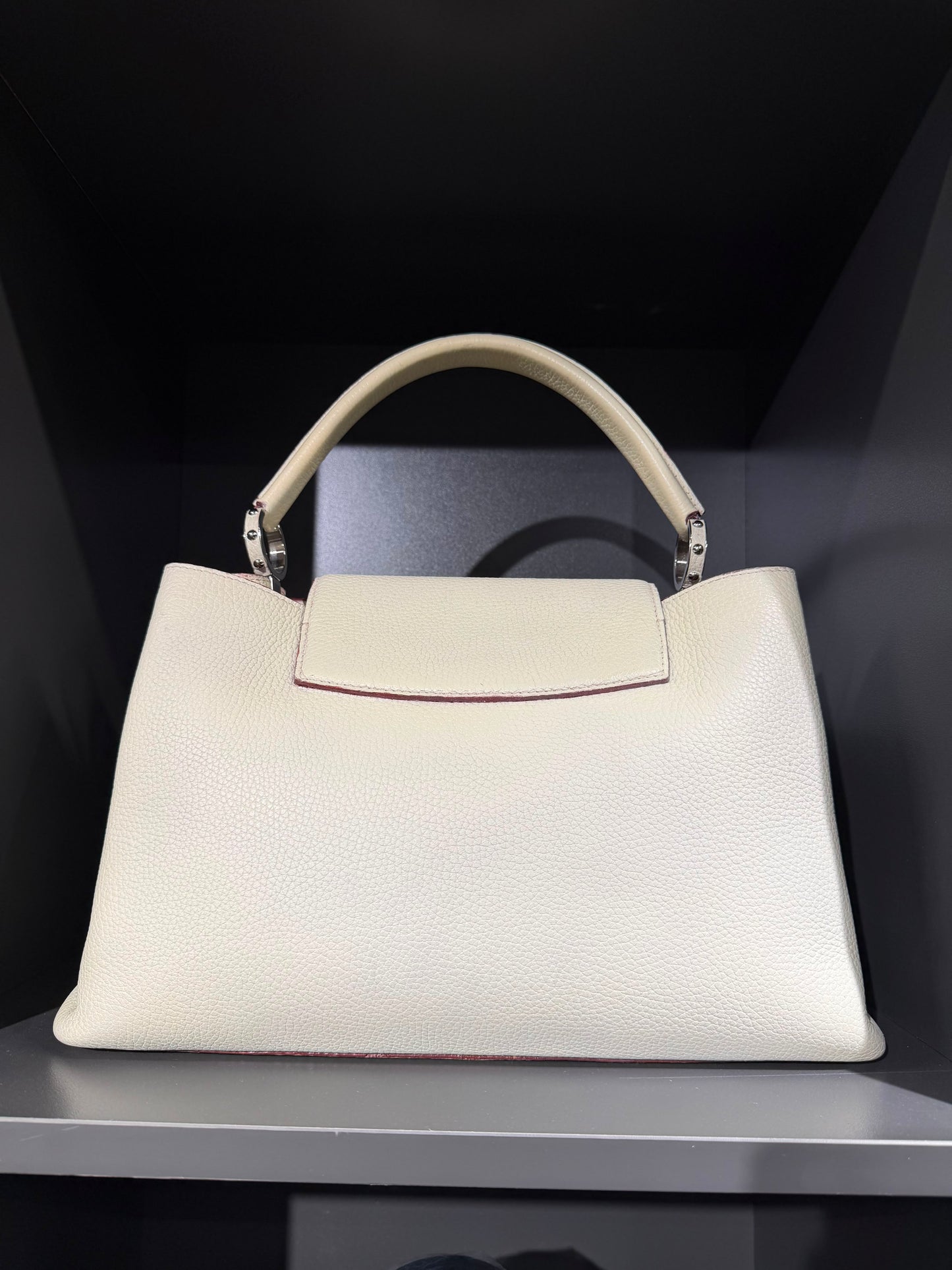 Louis Vuitton Capucines MM – White