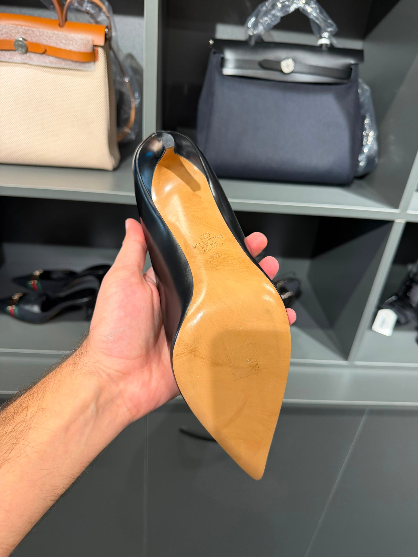 Valentino Garavani VLogo Pumps – EU 42