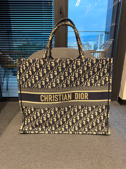 Christian Dior Book Tote Large Oblique – Pre-Owned