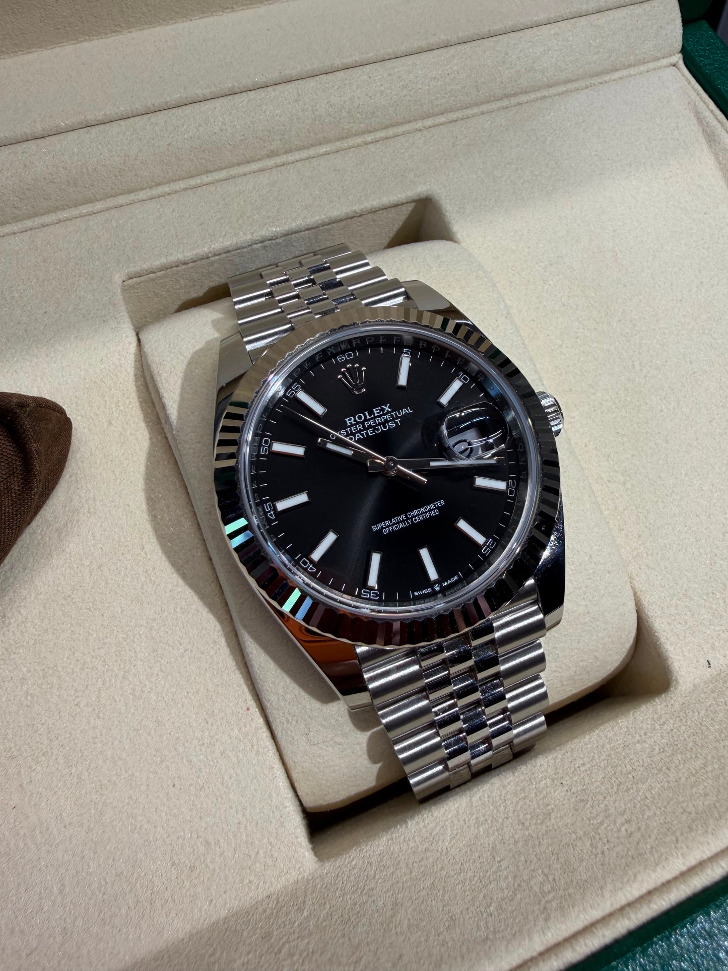 Rolex Datejust 41mm Black Dial Jubilee Automatic 05/2026 New 126334