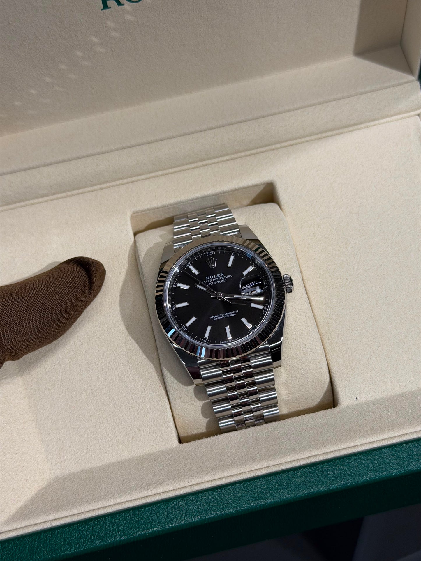 Rolex Datejust 41mm Black Dial Jubilee Automatic 05/2026 New 126334