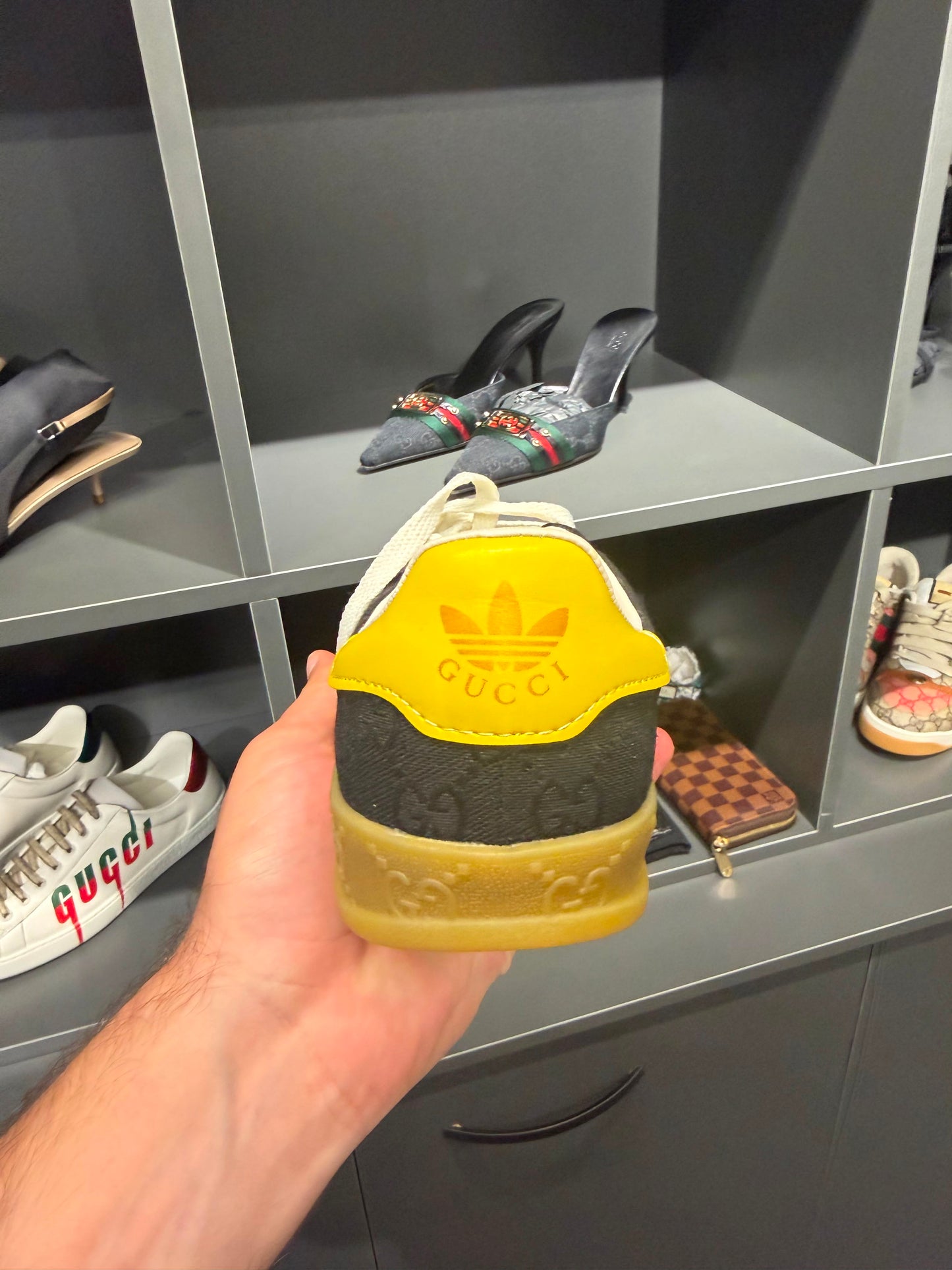 Gucci Gazelle GG Sneakers – EU 43